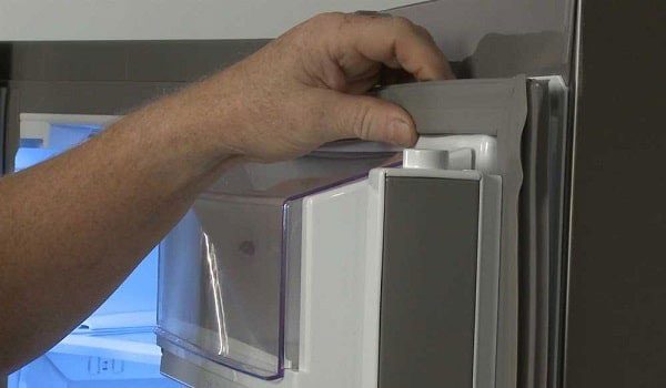 خراب شدن لاستیک دور درب یخچال