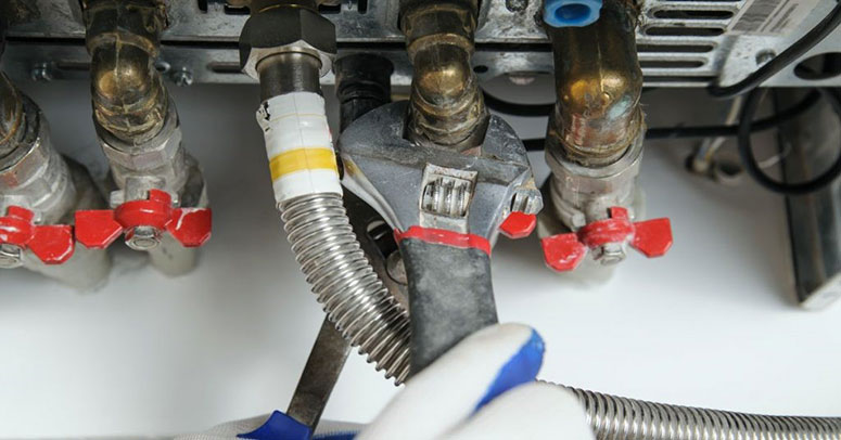 پکیج دیواری چکه می‌کند