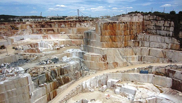 استخراج سنگ مرمر